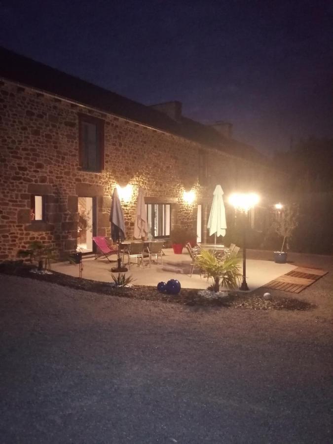 Le Douetaux Chambres D'Hotes La Baussaine Exterior foto