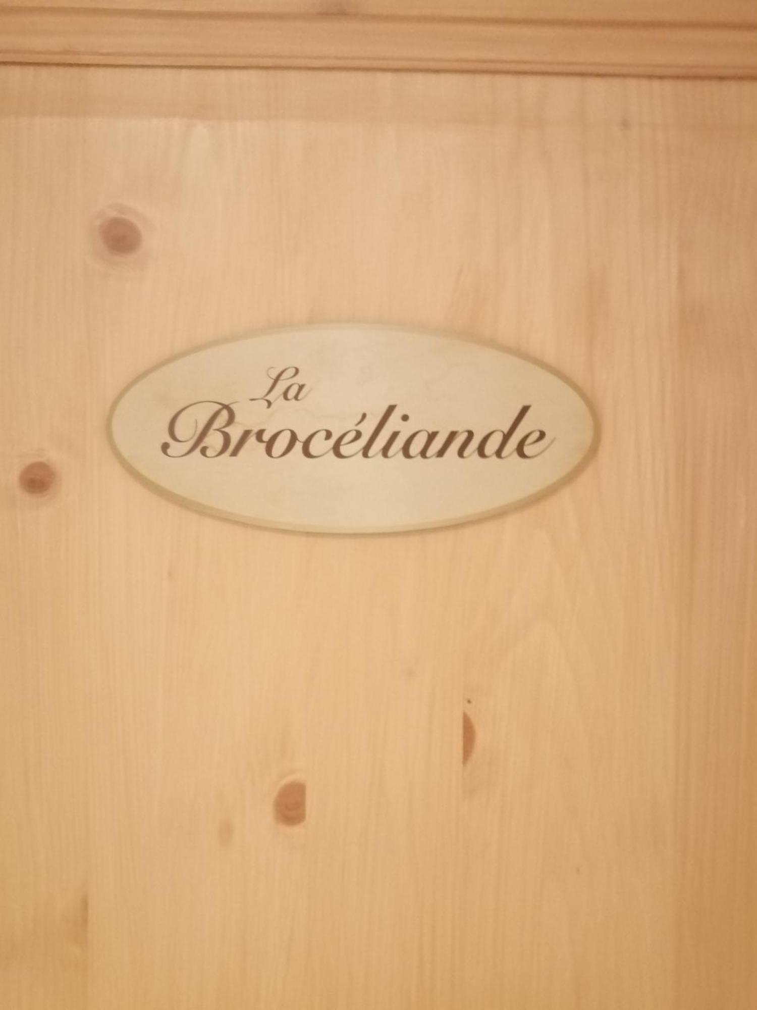 Le Douetaux Chambres D'Hotes La Baussaine Quarto foto