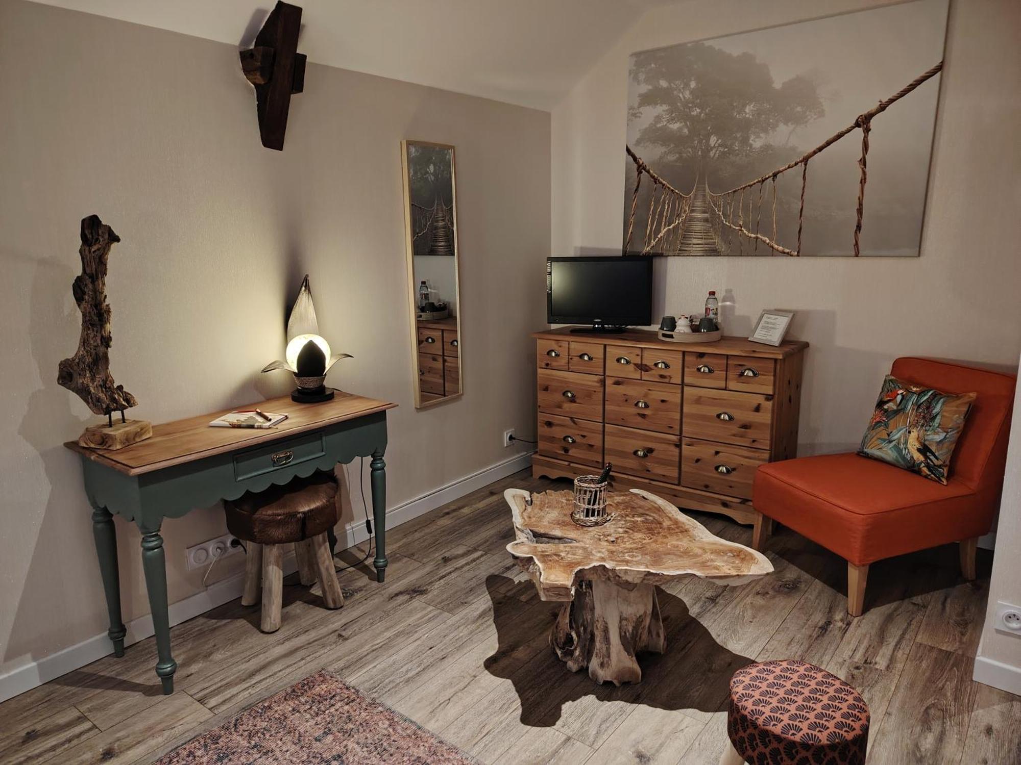Le Douetaux Chambres D'Hotes La Baussaine Quarto foto